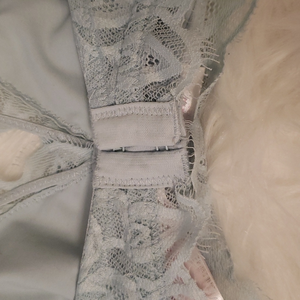 Victoria's Secret PINK Unlined Lace Bralette - Picture 6 of 13